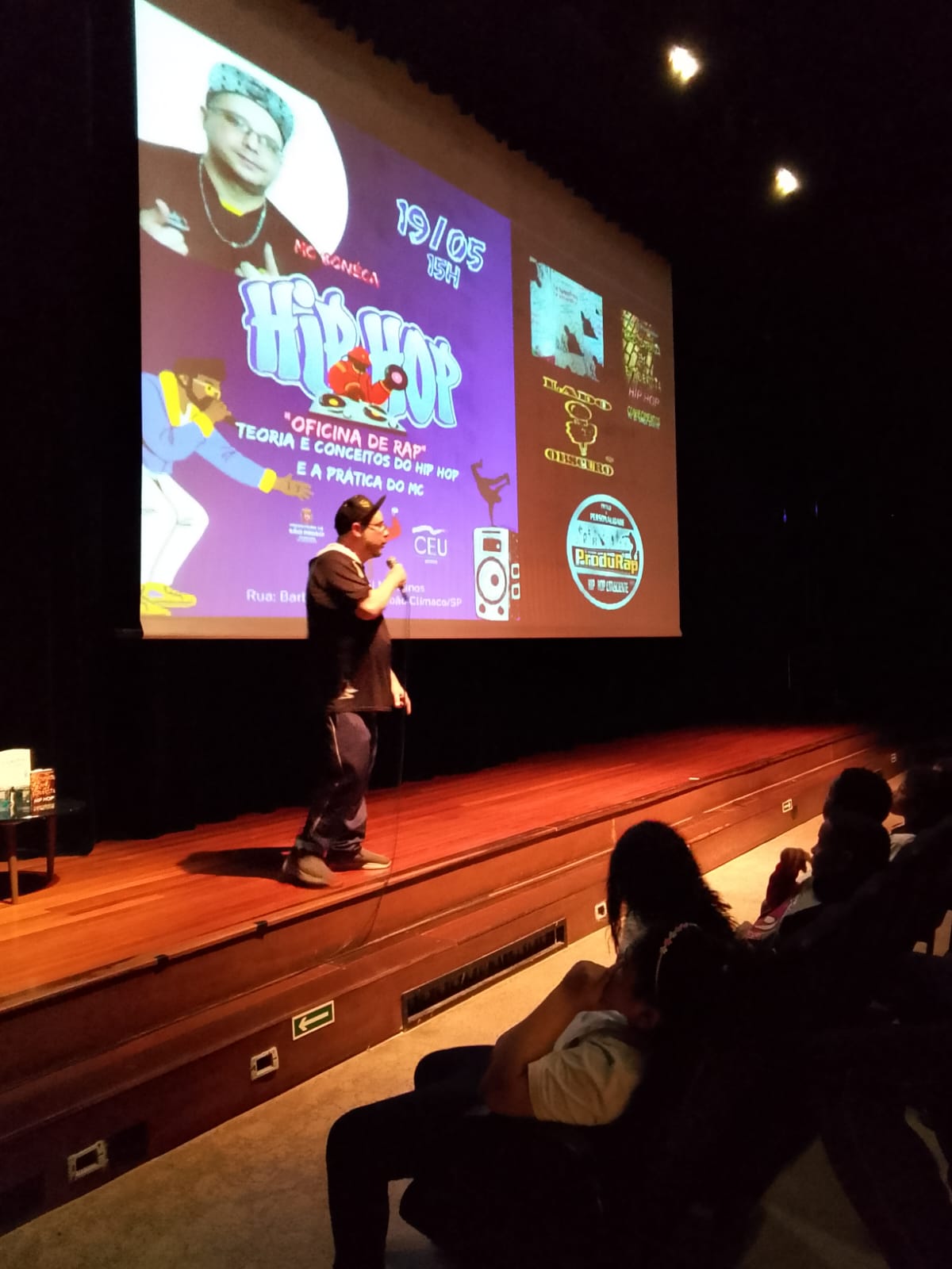 2 - MC Sonéca - Hip Hop - Oficina de Rap Teoria e Conceitos do Hip Hop e a Prática do MC